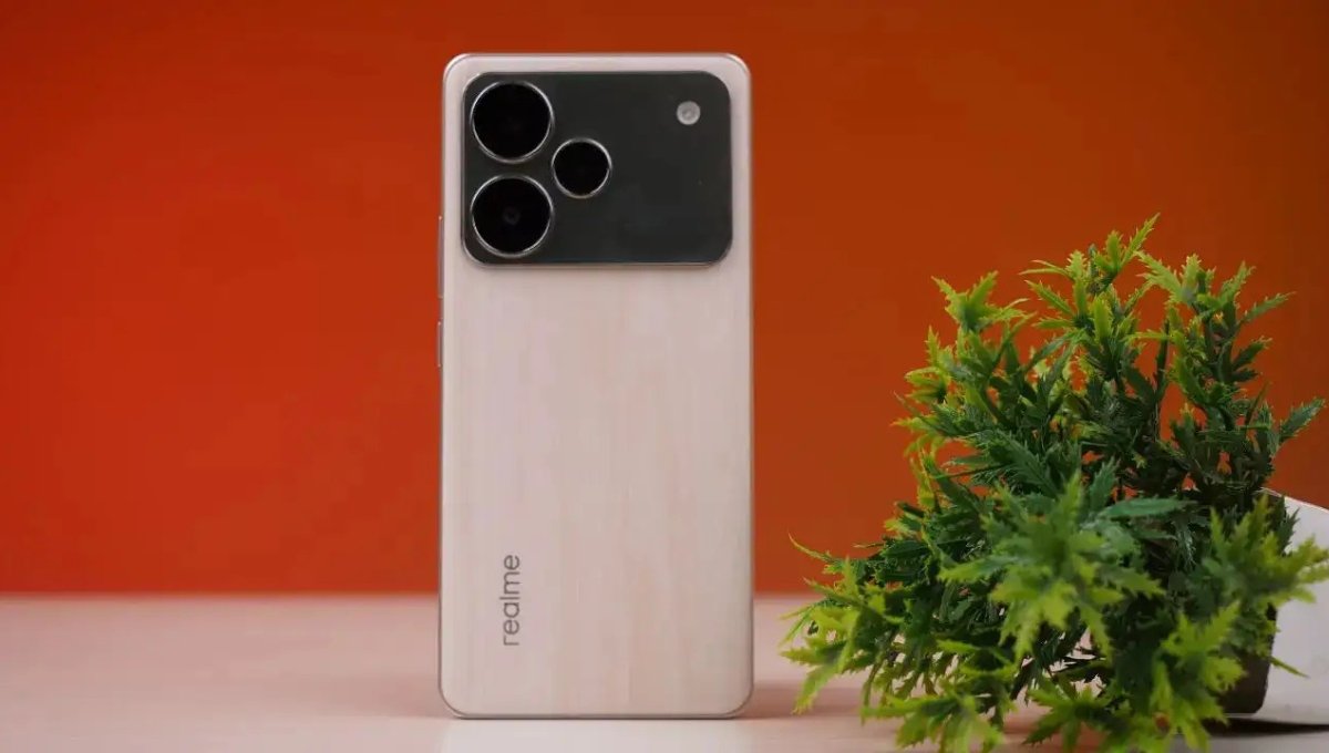 Realme P4 Pro: 50MP कैमरा, 144Hz डिस्प्ले और शानदार परफॉर्मेंस, कितनी है