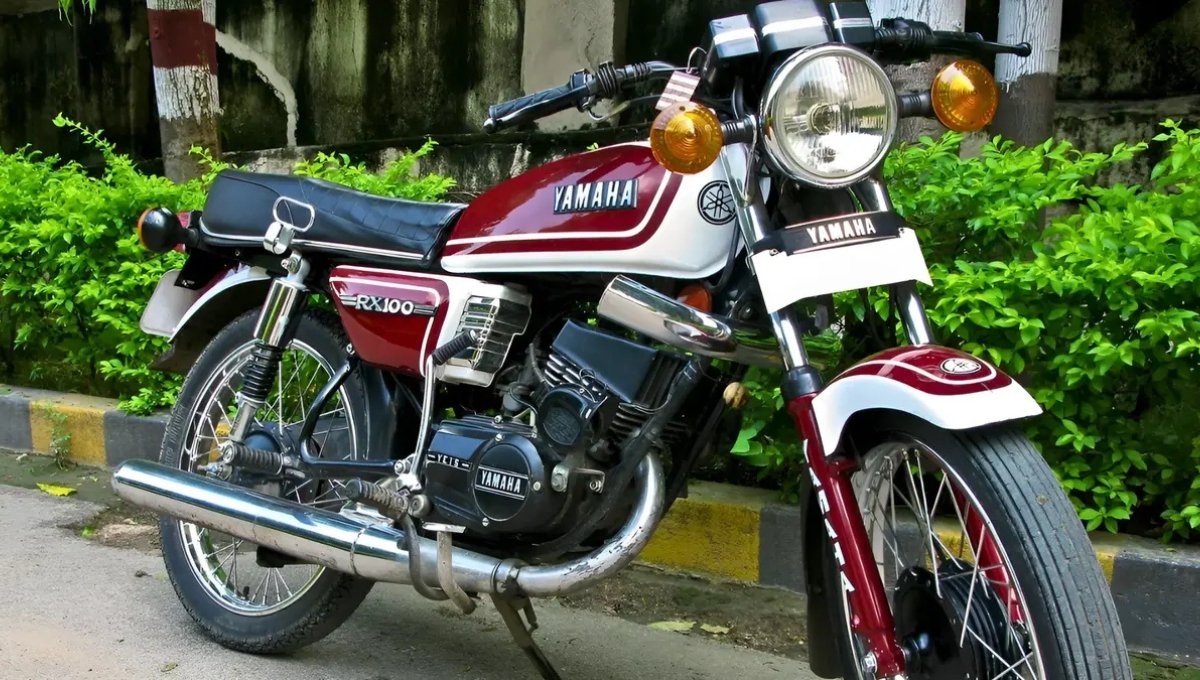 Yamaha RX 100: 100cc इंजन, 35 kmpl माइलेज और शानदार कीमत वाली पावरफुल बाइक