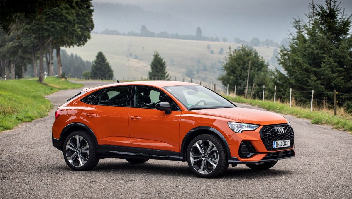 Audi Q3 Sportback 2025: 187 bhp पॉवर, 320Nm टॉर्क और प्रीमियम फीचर्स के साथ कीमत जानें