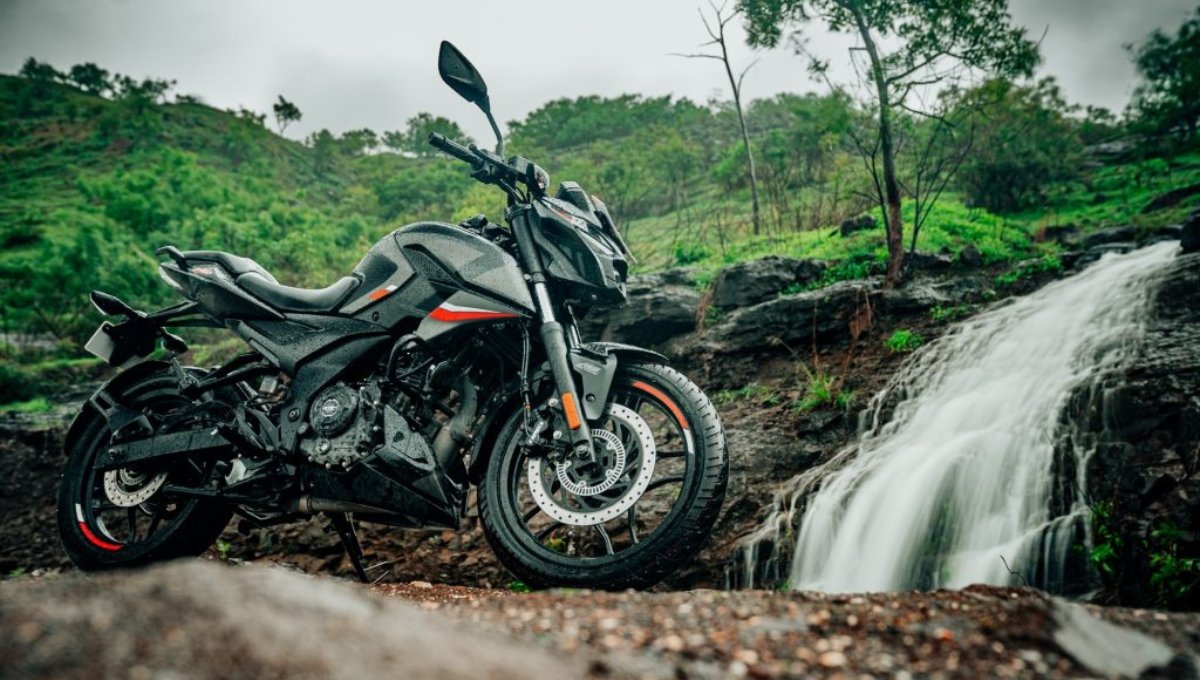 ₹1.30 लाख से कम कीमत में Bajaj Pulsar N160 जानिए इसके Top Features और Performance