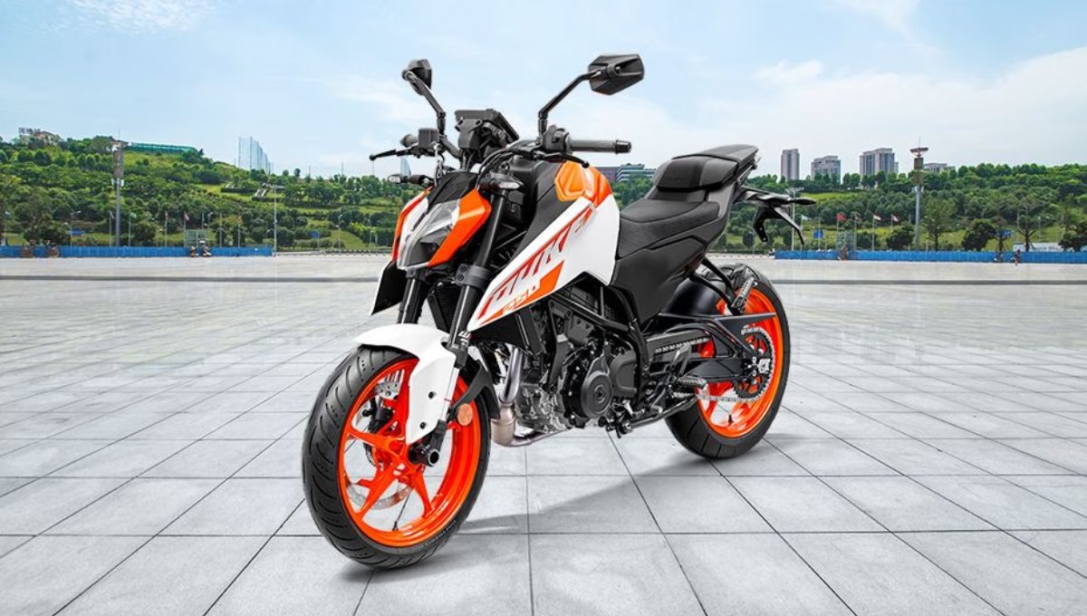 नई KTM 250 Duke: LED हेडलाइट, TFT डिस्प्ले और 148 kmph टॉप स्पीड के साथ