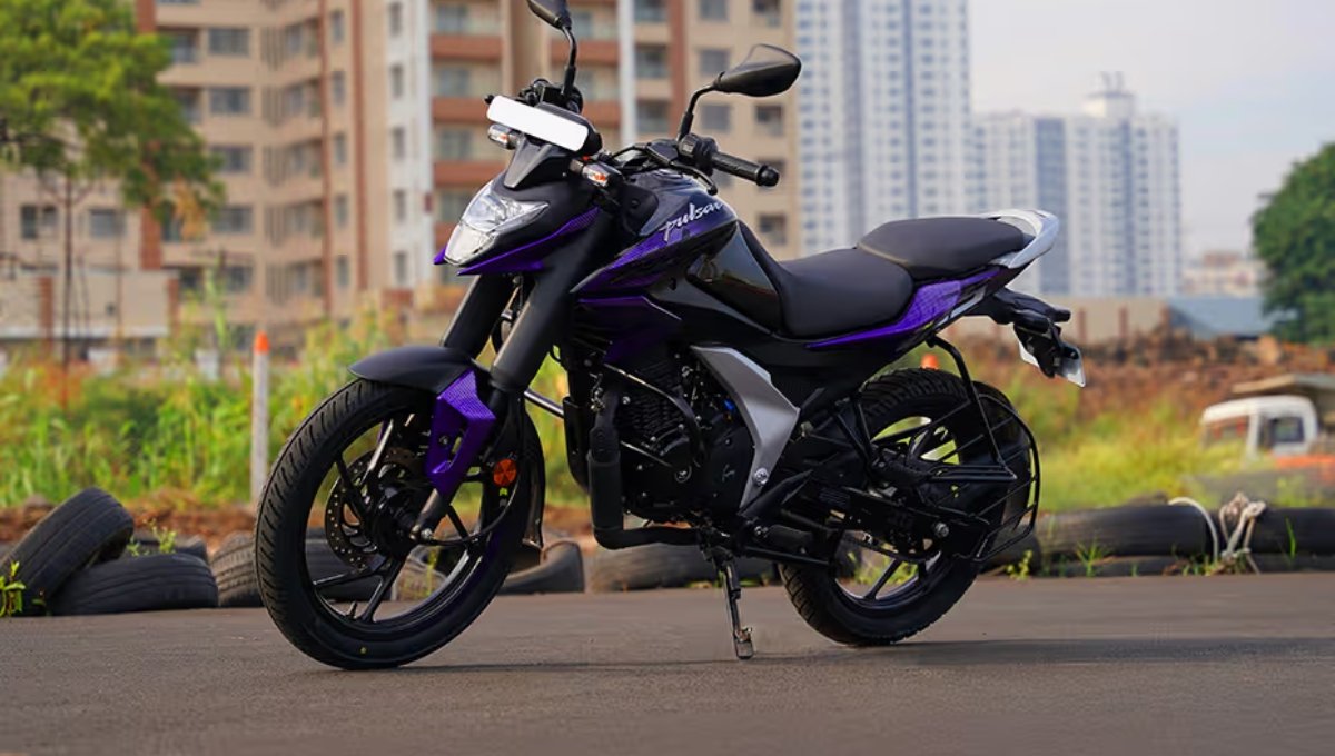Bajaj Pulsar N125: 124.58cc इंजन, LED हेडलाइट्स और आरामदायक सीट सिर्फ 1.20 लाख में