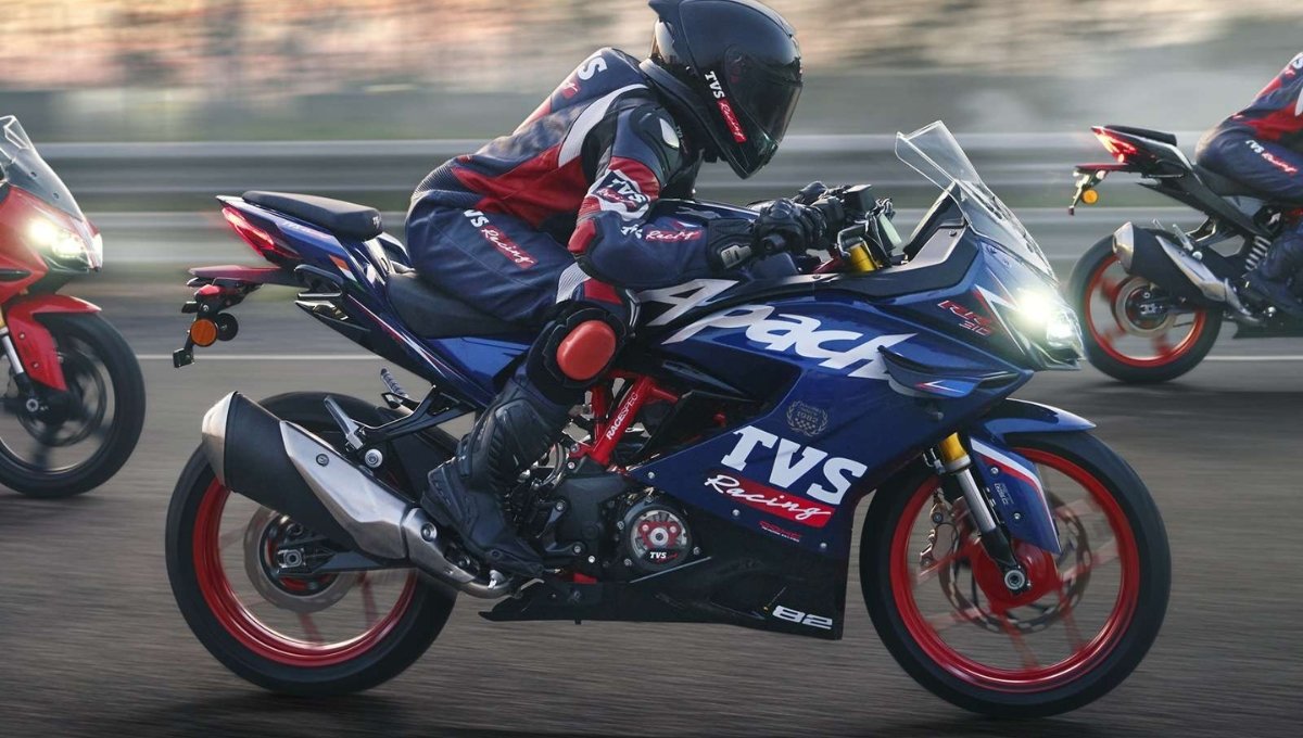 TVS Apache RR 310: ₹2.72 लाख की स्पोर्ट्स बाइक, दमदार फीचर्स और 160 kmph टॉप स्पीड के साथ