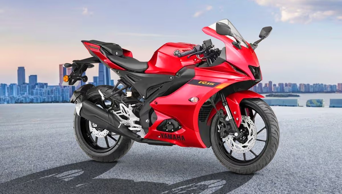 Yamaha R15 V4: दमदार फीचर्स और ₹2.13 लाख की कीमत के साथ लॉन्च