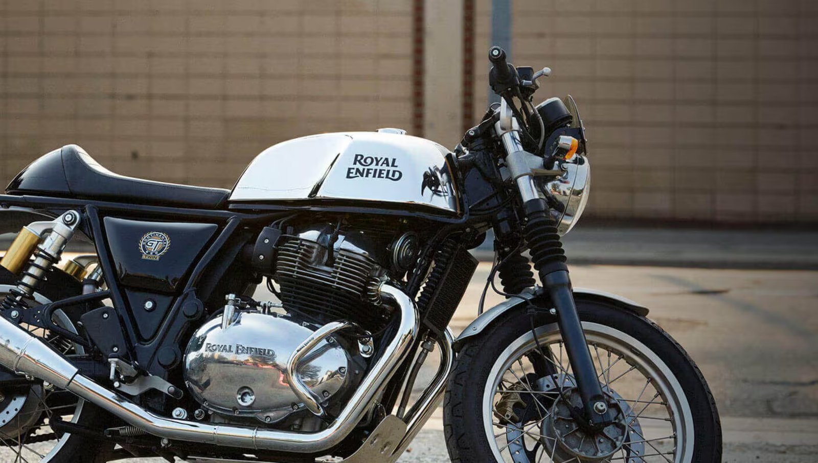 Royal Enfield Continental GT 650: ₹3.74 लाख की दमदार बाइक, जानें पावरफुल फीचर्स