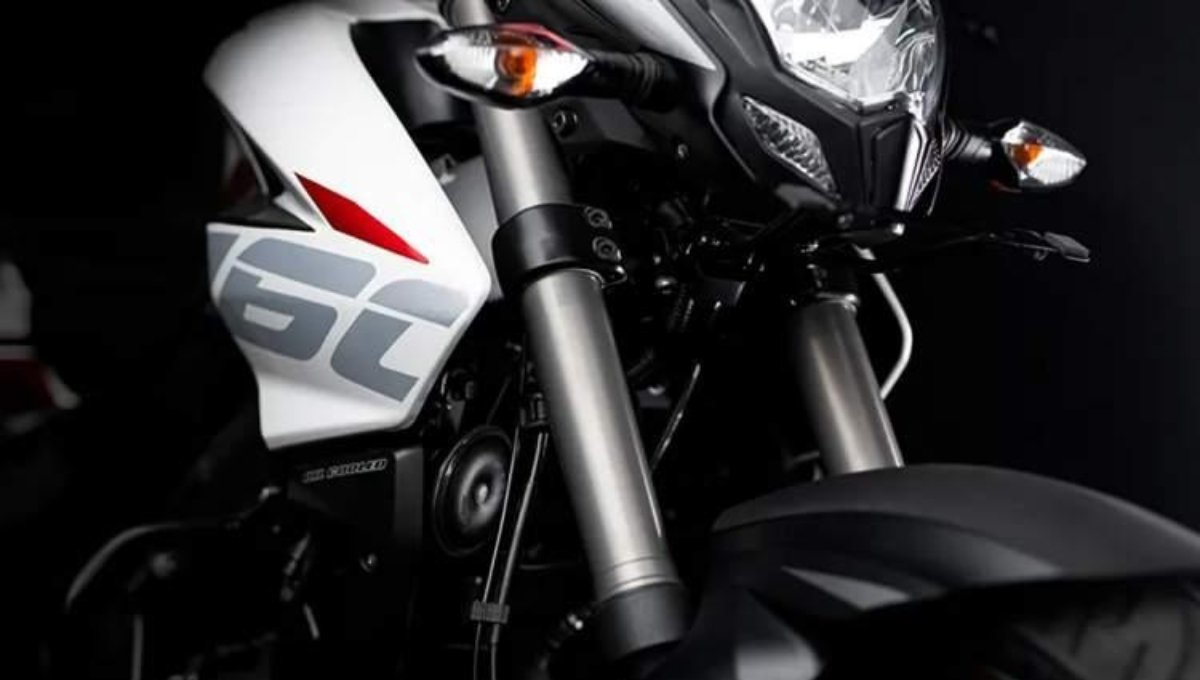 Bajaj Pulsar NS160: 17bhp पावर, 120kmph स्पीड और 5 साल की वारंटी
