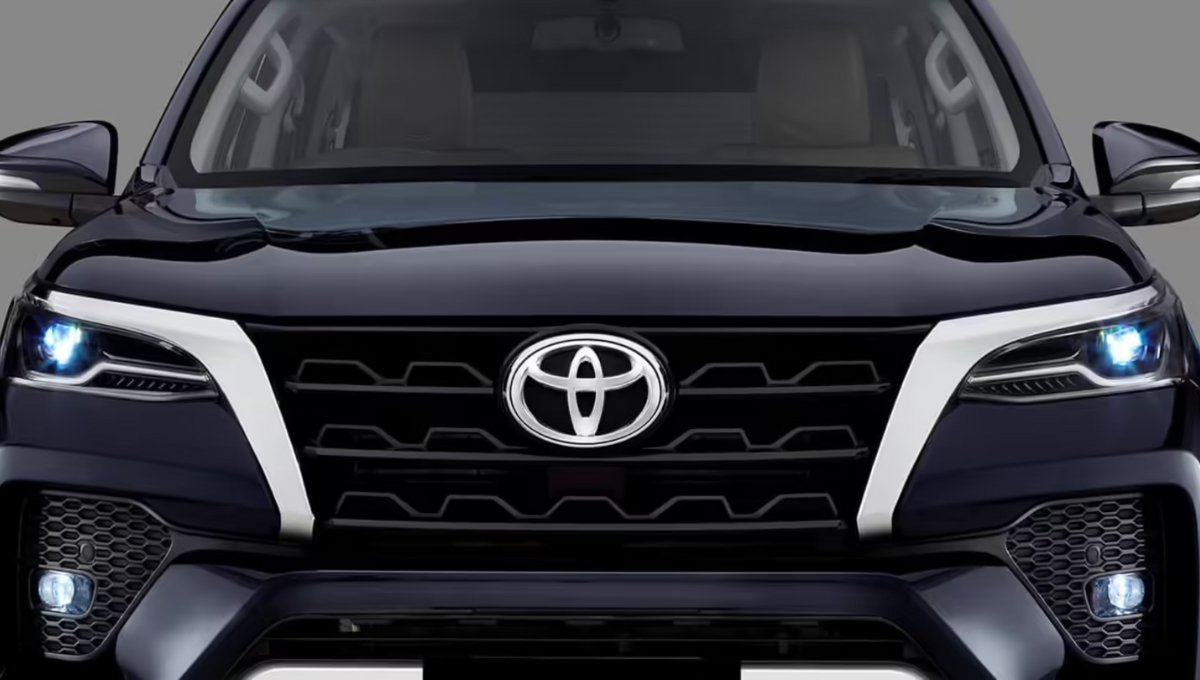 Toyota Fortuner 2025: दमदार फीचर्स और ₹36.05 लाख से शुरू कीमत