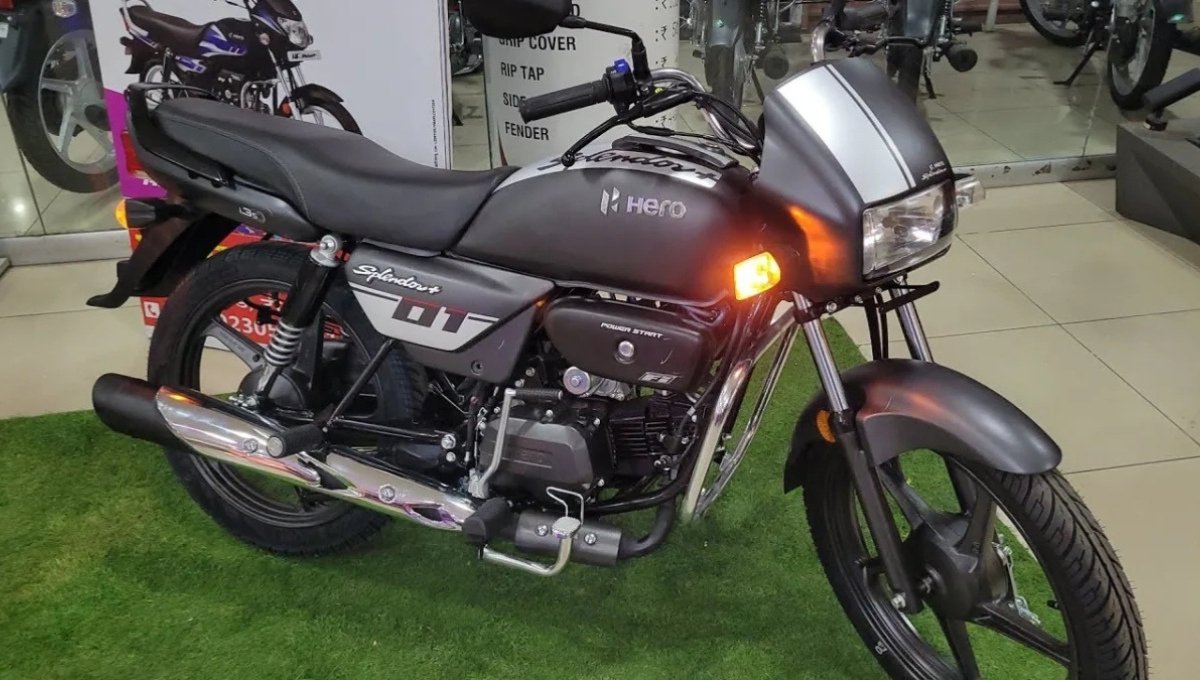 Hero Splendor Plus: Diwali 2025 ₹73,902 की भरोसेमंद बाइक, 70 kmpl माइलेज और धांसू ऑफ़र्स के साथ