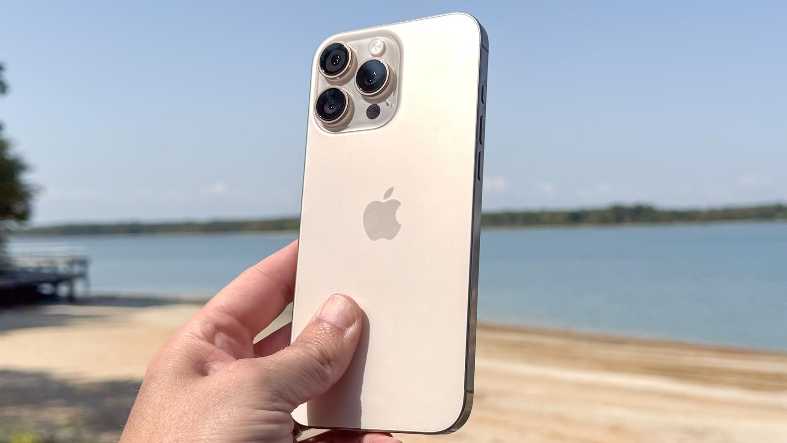 Diwali 2025 Special offers: Apple iPhone 16 Pro Max कीमत ₹82,000 में प्रीमियम टेक्नोलॉजी का जश्न