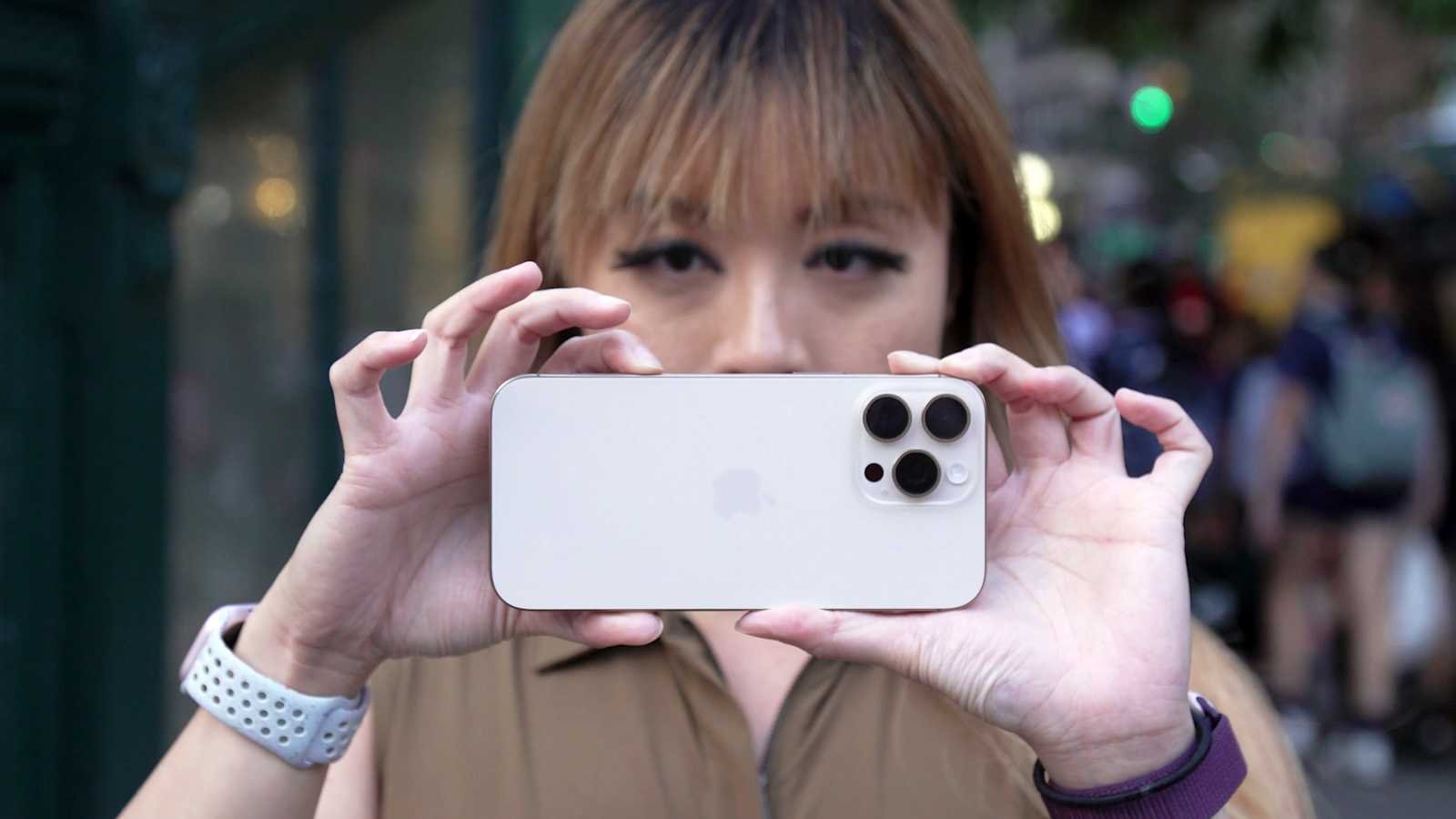Diwali 2025 Special offers: Apple iPhone 16 Pro Max कीमत ₹82,000 में प्रीमियम टेक्नोलॉजी का जश्न