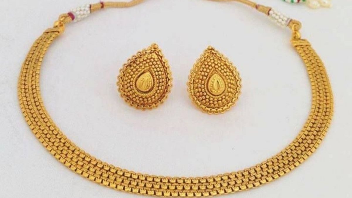 Light Weight Gold Necklace Set 10 Grams